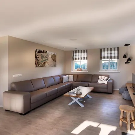 Vakantiehuis Near Dutch Coast & Park *