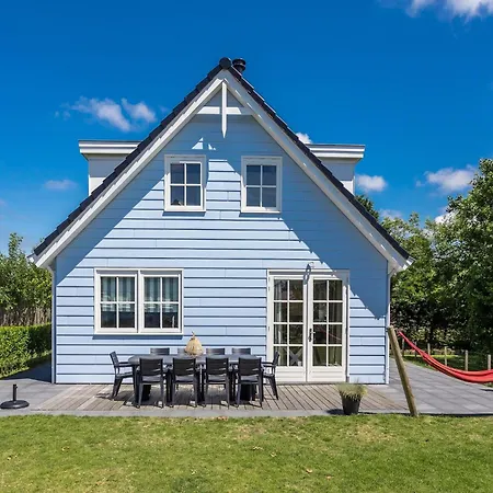 Near Dutch Coast & Park Vakantiehuis